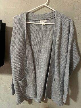 Morgan Taylor Light Gray Ribbed Open-Front Cardigan with Pockets